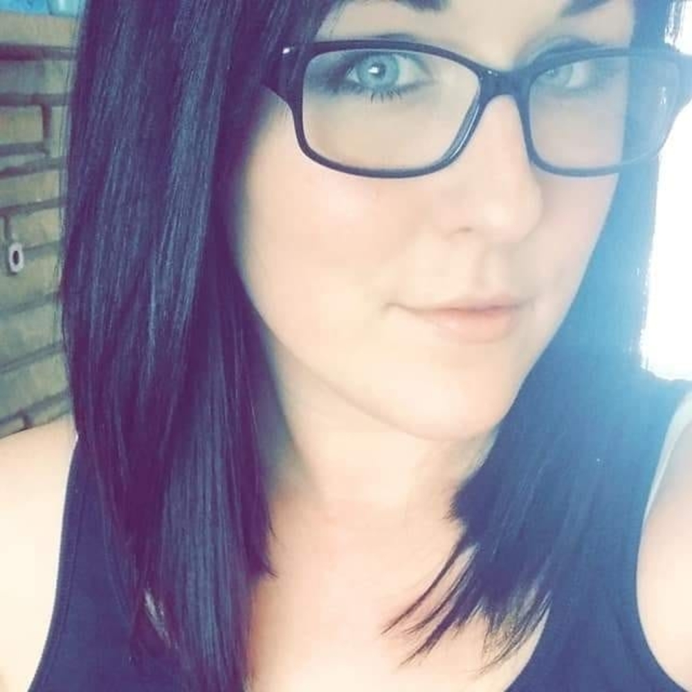 Meet your Posher, Holly